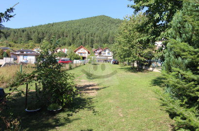 Stavebný pozemok s rekreačným domom na predaj, Švošov